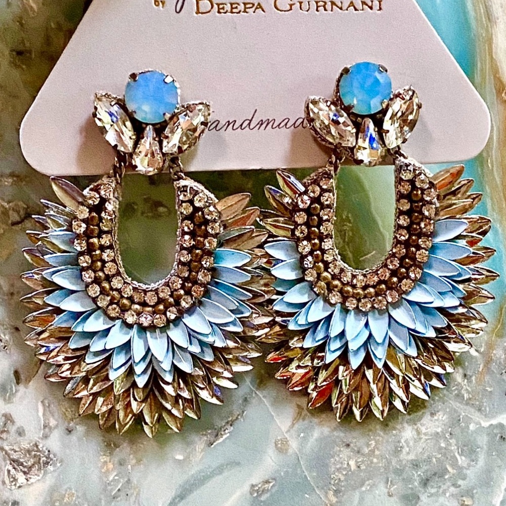 🌺🎉HP🎉🌺 NWT Deepa Gurnani Crystal Lotus Petal Chandeliers - Picture 11 of 15